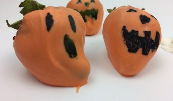 Chocolate Covered Strawberry 'Pumpkins'
